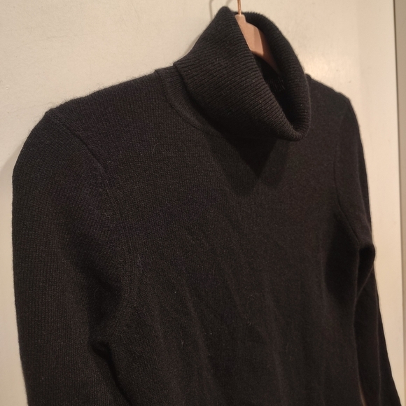 Charter Club Black Cashmere Turtleneck Sweater Sz XS Casual Comfy Preppy Career - Picture 3 of 6